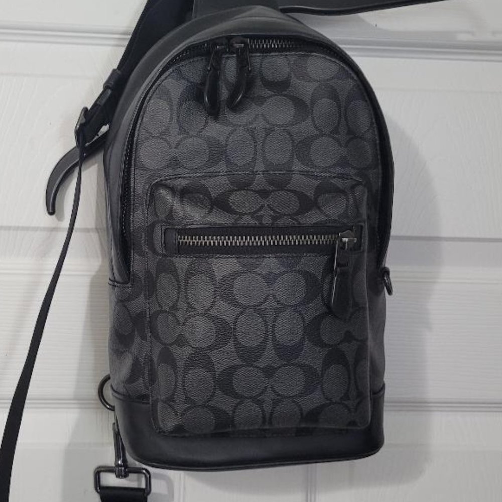 COACH West Pack in Signature Canvas